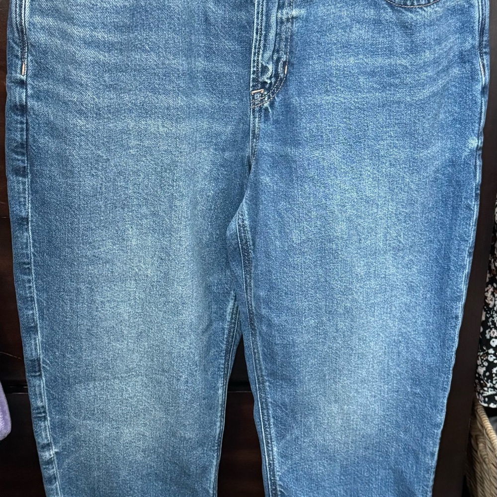 American Eagle Outfitters Blue Jeans